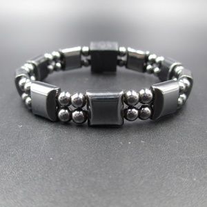 Vintage Cool 7 Inch Black Stone & Metal Bracelet
